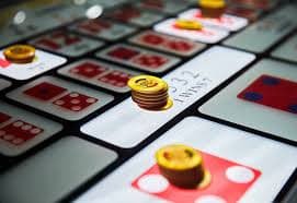 Dukungan pelanggan digital untuk pengguna dewasa